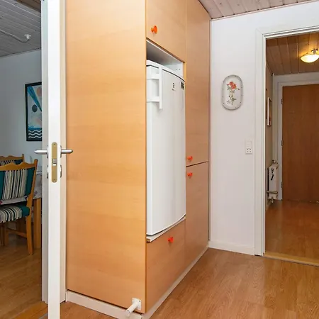 6 Person In Skaerbaek-by Traum * Skaerbaek
